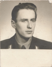 První manžel Lubor Judl (* 1931)