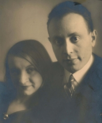 Alfréd a Ludmila Pokorní. Kateřinini rodiče v polovině 20. let