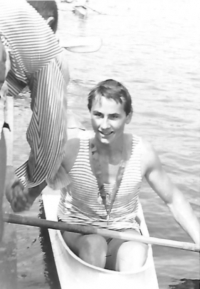 Vítězství v závodech na kajaku 