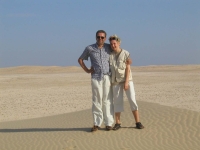 2002, Katar, s manželkou Janou v poušti