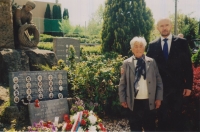 Irma Garlíková, pomník padlých spoluobčanů, Březnice, 2017