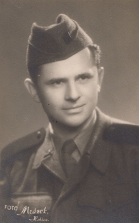 Karol Bartek ako PTP-ák v roku 1953