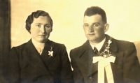 Svatební foto Viktorie Matulové a Franze Strobla (1940)