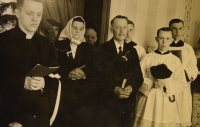 Primice 4. června 1944, s rodiči