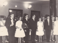 Miloš na maturitním plese střední školy SPŠCh (třetí zprava), Slovanský dům Praha 1966
