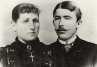 Marie Grunwaldová, rozená Vašková, matka Huga Vaníčka, se svým prvním manželem Franzem Grunwaldem