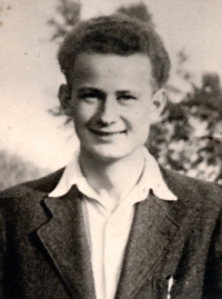 Bratr Tomáš Švec, zemřel na konci války při evakuaci koncentračního tábora ve Flossenbürgu
