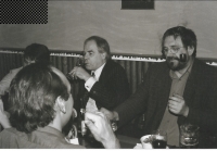 S profesorem na London School of Economics a pražské CEU Györgym Schöpflinem, Praha asi 1994