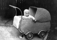 Jan Opletal v kojeneckém věku, 1947