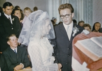 Požehnání svatby pamětnice 11. října 1969 v metodistické modlitebně v Jenkovcích