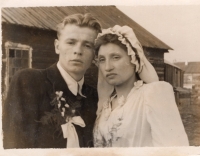 Wedding portrait of Oleksiy Pokhoday and Olha Bankovska