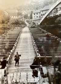 Army engineers built wooden and pontoon bridges, 1969