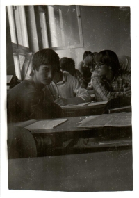 Pavol Tomašovič (vpravo) počas štúdií na strednej škole.