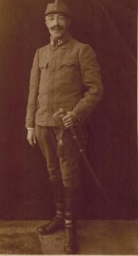 Dědeček Petera Danzingera jako voják v 1. světové válce, nedatováno

