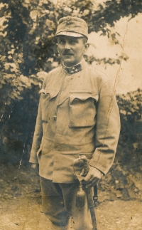 Ředitel vtelnické školy Satran jako důstojník za 1. světové války