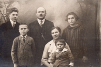 Grandfather Martin Štryncl with his wife Emília and four children Miloslav, Jiří, Martin and Miloslava, 1920s
