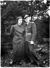 Rodiče Jana Opletala, 1937