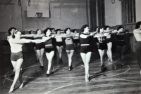 Nácvik na spartakiádu, sokolovna v Boskovicích