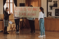 Žákyně ZŠ Podharť Dvůr Králové při projektu Příběhy našich sousedů, 2021