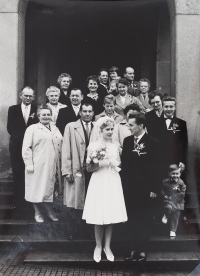 Wedding photo of the newlyweds (Oldřich Řičánek and Marie Řičánková), 1962