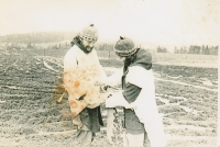 Happening Psychedelická setba. Vít Bohumil Homolka, Vladimír ,Boža' Trojánek, 1980