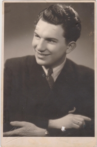 Manžel Radek Krčka před zatčením, 1949