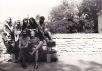 Oldřich Bašta s přáteli na výletě do Litomyšle, léto 1986