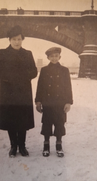 Pavel Kulhánek with his mother at the Vltava River in Prague