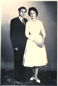 A wedding photo of Ihor Kalynets and Iryna Stasiv-Kalynets. Lviv, March 1961