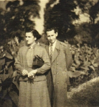Rodičia Evy Králikovej v polovici 40. rokov.