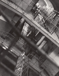 Železné visuté chodby pro vězně v Plötzensee