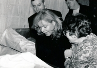 Eva Novotná s Dagmar Havlovou, čestnou předsedkyní Společnosti národní knihovny