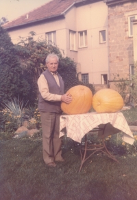 Helena Pletichová - otec Josef Černý 1988 (80 let)