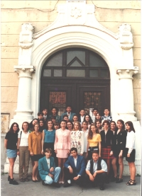 Deti v prvom ročníku na Gymnáziu v Nových Zámkoch (1997)
