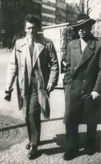 Bohumil Homola po maturitě, Písek, 1948