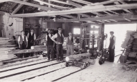 Workers at František Sláma's sawmill in Boskovice