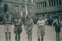 Scouts from Boskovice during the award ceremony for help in harvesting after the war. František Sláma second from the left.