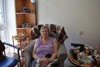 Súčasná fotografia pamätníčky Zuzany Diamantovej, počas nahrávania v domove dôchodcov Ohel David v Bratislave, v roku 2023. (číslo jedna)
