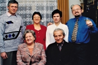 Milada Ambrožová s rodinou, manžel Antonín, syn Antonín, dcera Blanka a jejich protějšky