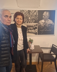 Svatava Billová with her husband Rudolf Bill in the café at the chateau in Wallachian Meziříčí, where they  set up an exhibition about the history of the Dadák family and about Jiří Dadák's sporting achievements