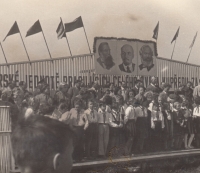Oslavy 1. máje v Lubech v roce 1957, Alfred Neudörfer v první řadě druhý zleva 