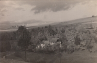 Dobové foto Opatova, místa, kde se narodila matka Alfreda Neudörfera