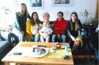 Eva Dlouhá s vnoučaty