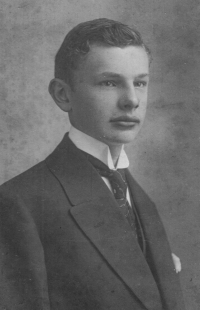 Otec pamětníka Karel Sklenička, kolem roku 1915