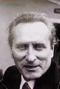 Manžel Zdeněk Papoušek 