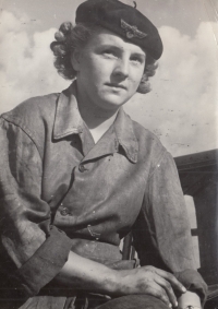 Anna Sazamová in the 1950s