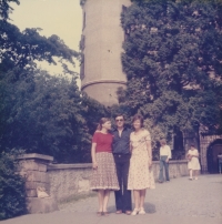 Zvjezdana Marković, on her first visit to Czechoslovakia. With her future husband and her friend Anna Bundilová from Olomouc, Konopište, 1978