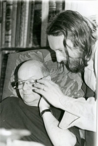 Aleš Veselý a Bohumír  Slavík na návštěvě u Vládi Zadrobílka, osmdesátá léta