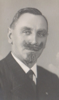 Witness's maternal grandfather František Rudolf, a farmer and the owner of a brickyard in Světlá by Česká Skalice; died in 1946