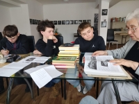 Marie Kavková při natáčení svého vyprávění pro projekt Příběhy našich sousedů